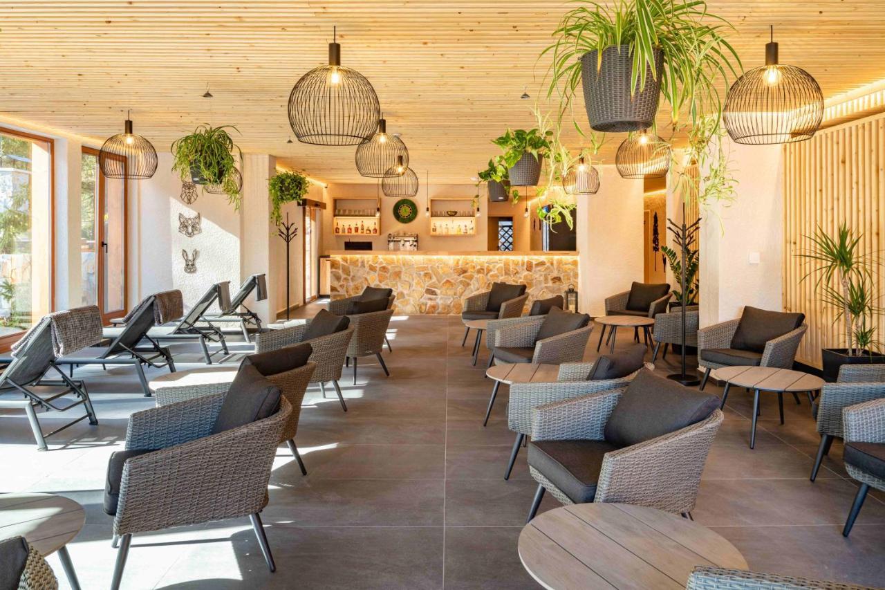 Wellness Hotel Ondrasuv Dvur Bila  Buitenkant foto